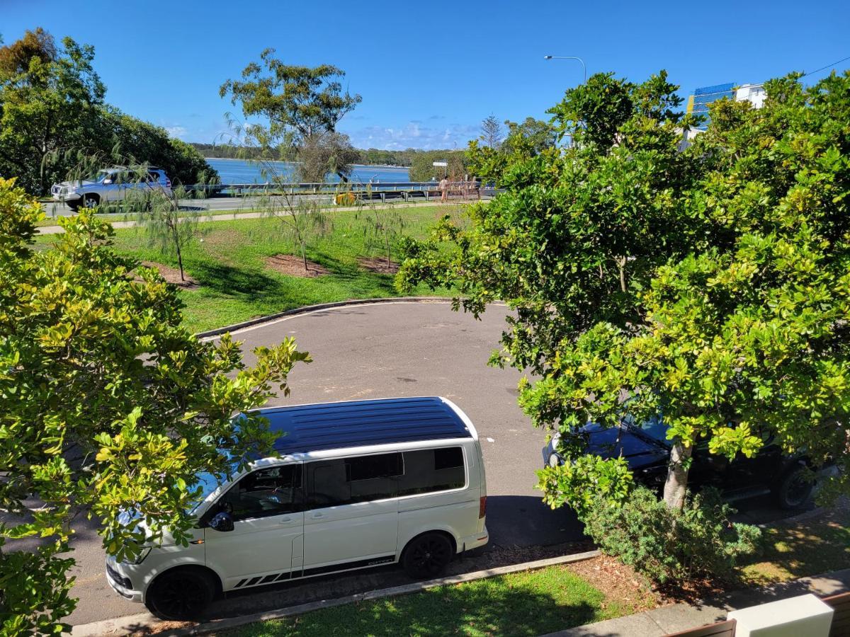 Beachside One Bedroom Flat Retreat Maroochydore Exterior photo