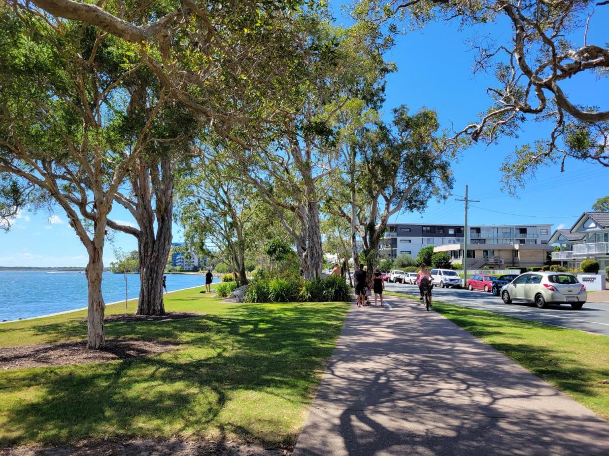 Beachside One Bedroom Flat Retreat Maroochydore Exterior photo