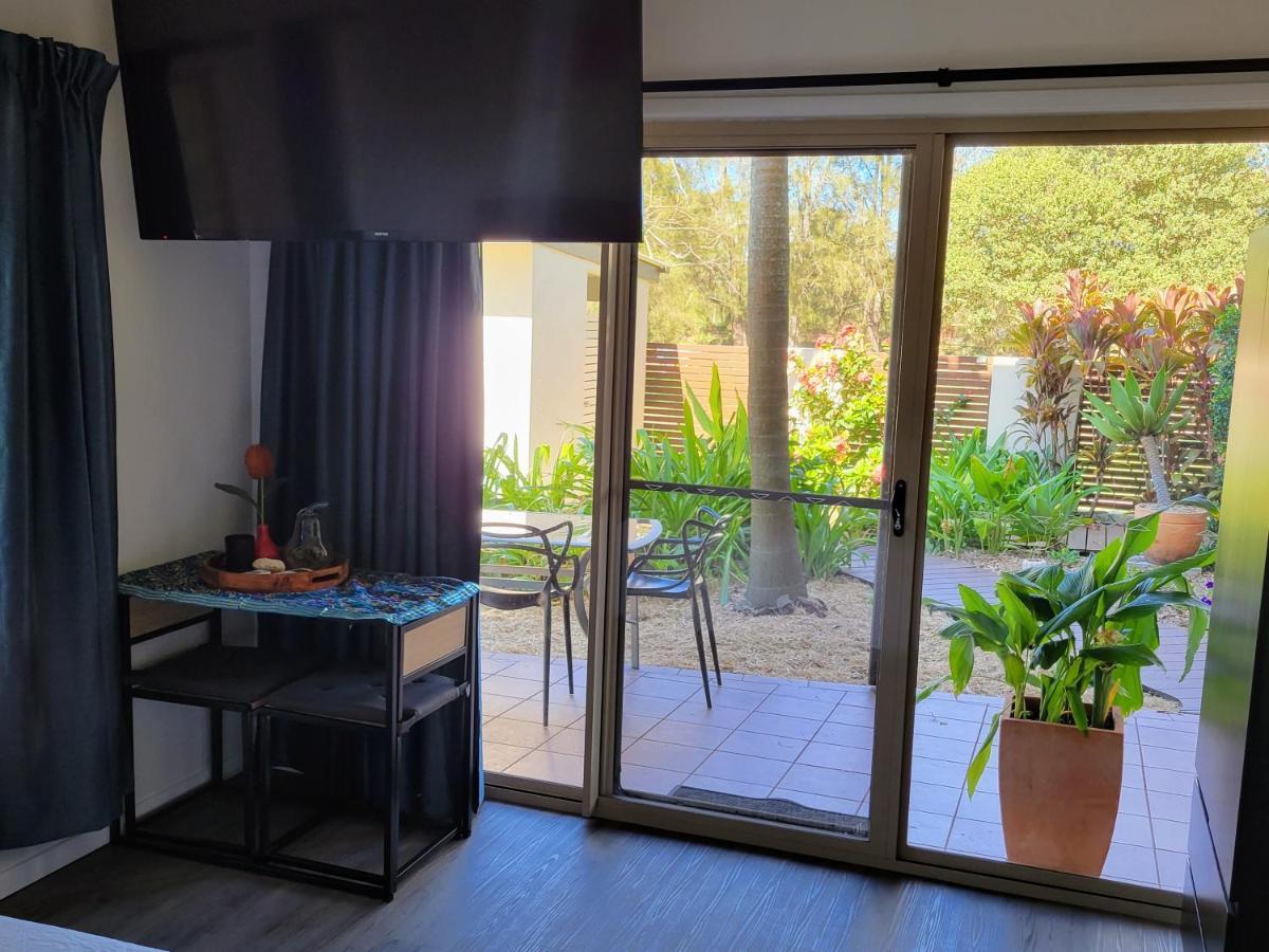 Beachside One Bedroom Flat Retreat Maroochydore Exterior photo