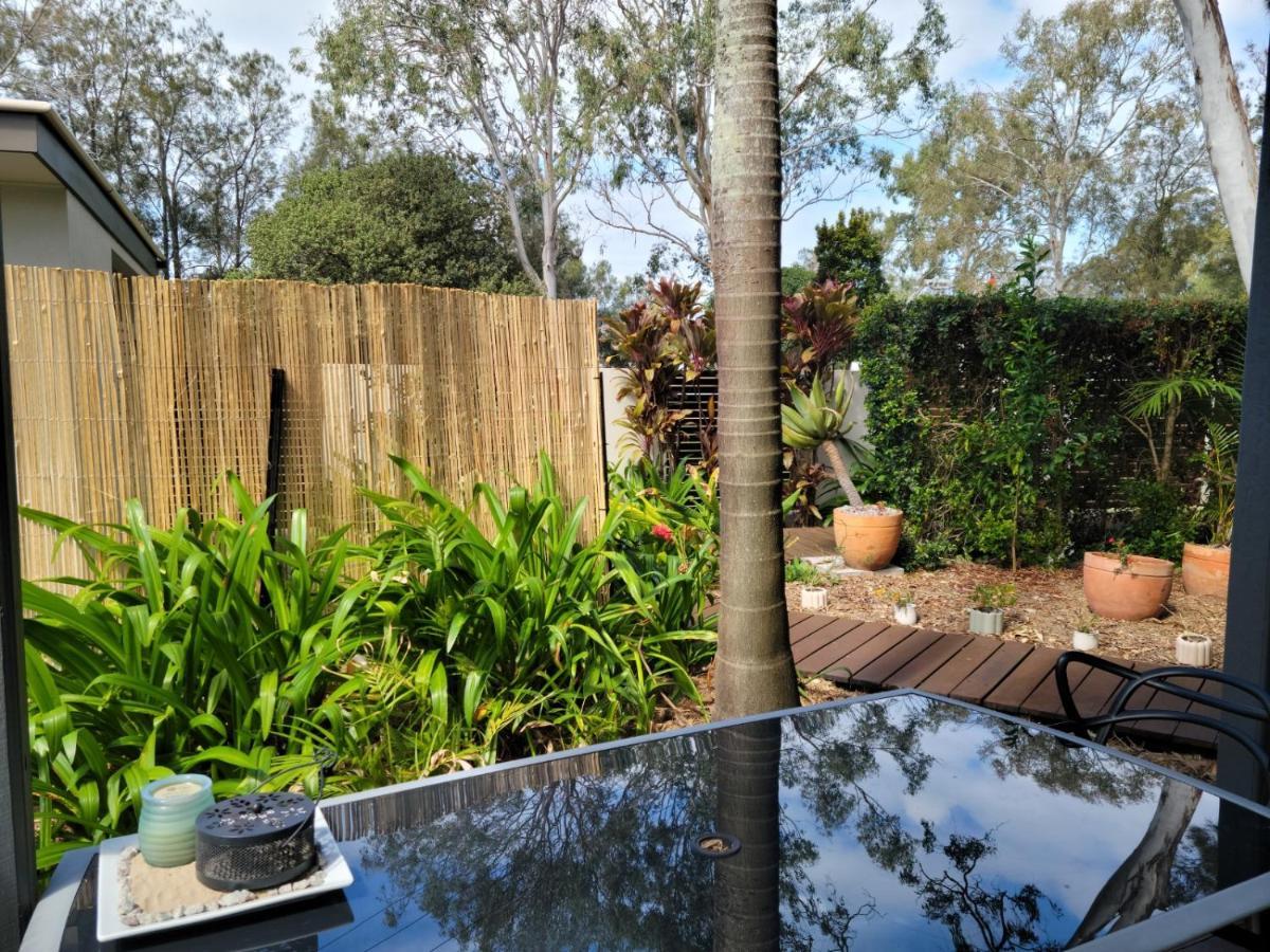 Beachside One Bedroom Flat Retreat Maroochydore Exterior photo